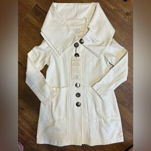 White/Cream Jacket Size M
